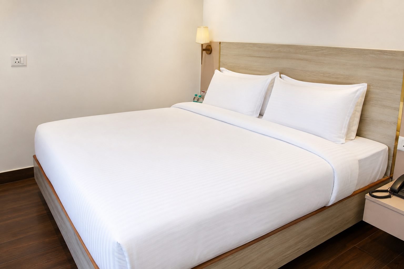 Bed corner with bedside lamp