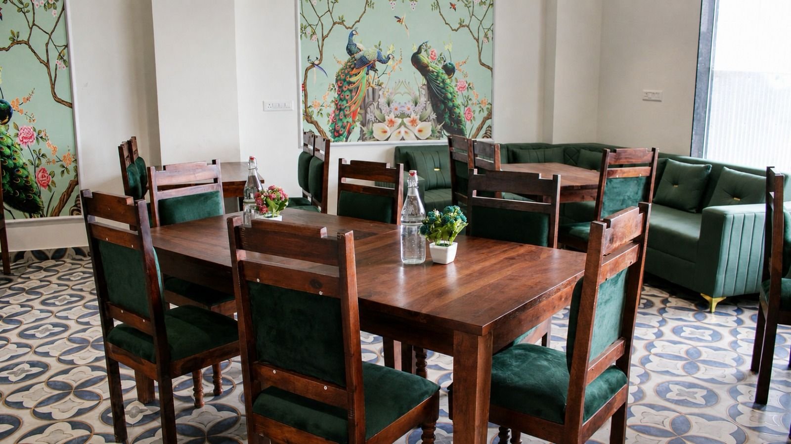 Restaurant at Hotel Sez Park